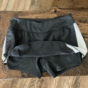 Mountain Hardwear Women’s S Running/Hiking Skirt Skort Grey